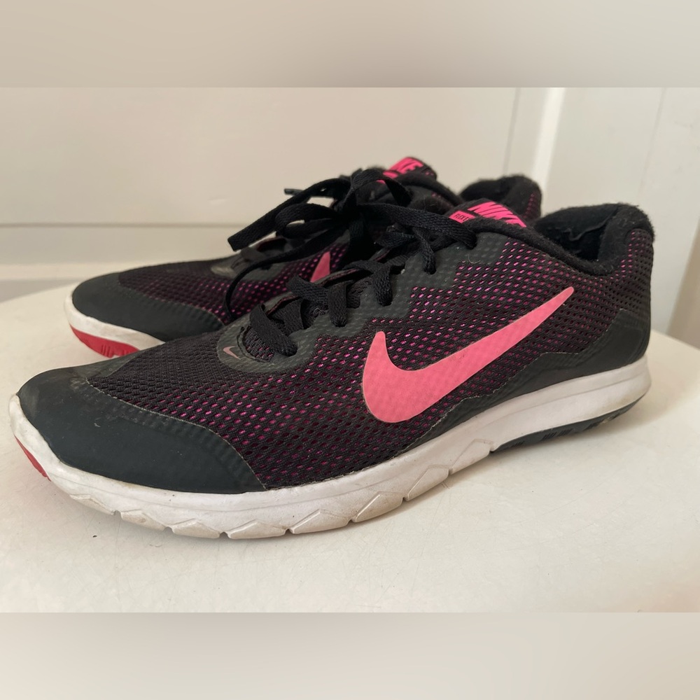Nike Black and Pink Running Sneakers